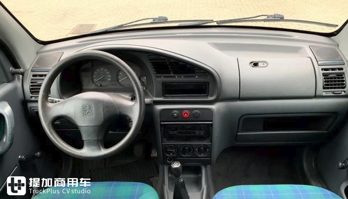 在国内很少见的VAN式货车,法国标致Partner实拍 - 第12张 - 提加商用车网 在国内很少见的VAN式货车,法国标致Partner实拍 - 第12张