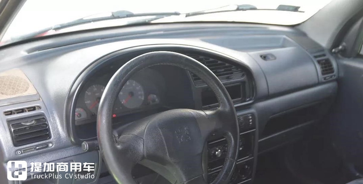 在国内很少见的VAN式货车,法国标致Partner实拍 - 第13张 - 提加商用车网 在国内很少见的VAN式货车,法国标致Partner实拍 - 第13张