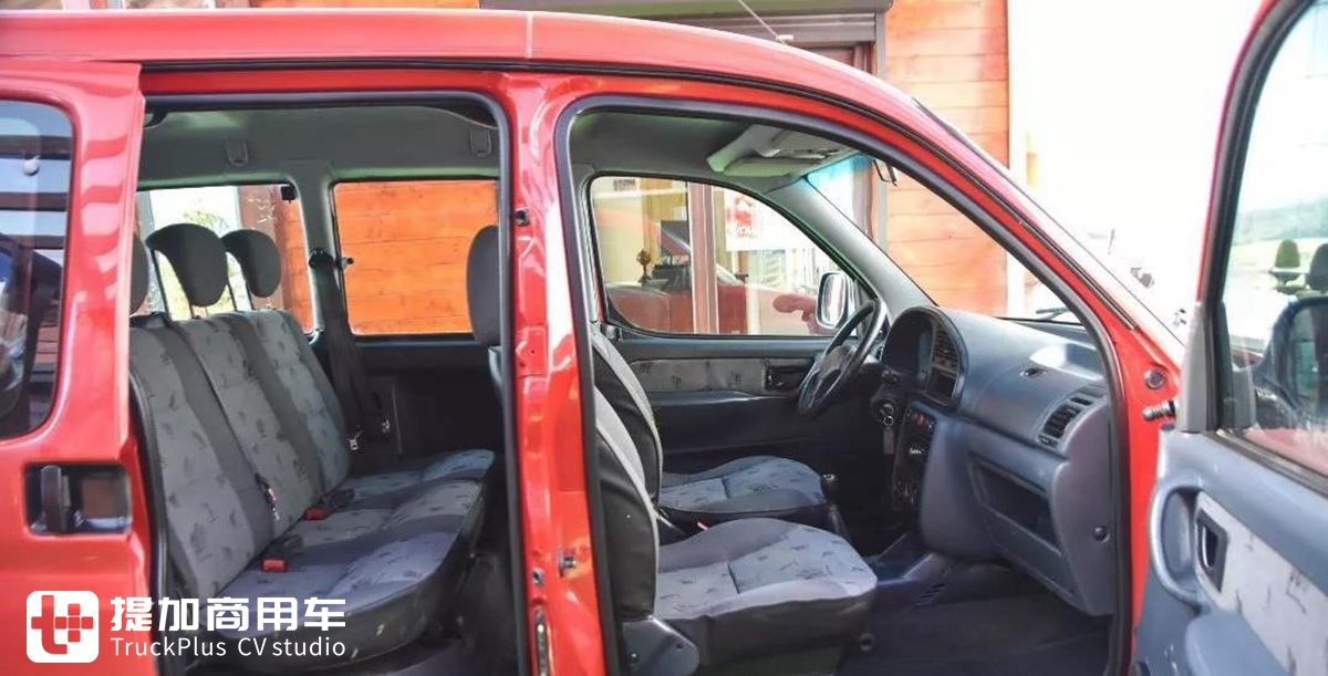 在国内很少见的VAN式货车,法国标致Partner实拍 - 第14张 - 提加商用车网 在国内很少见的VAN式货车,法国标致Partner实拍 - 第14张