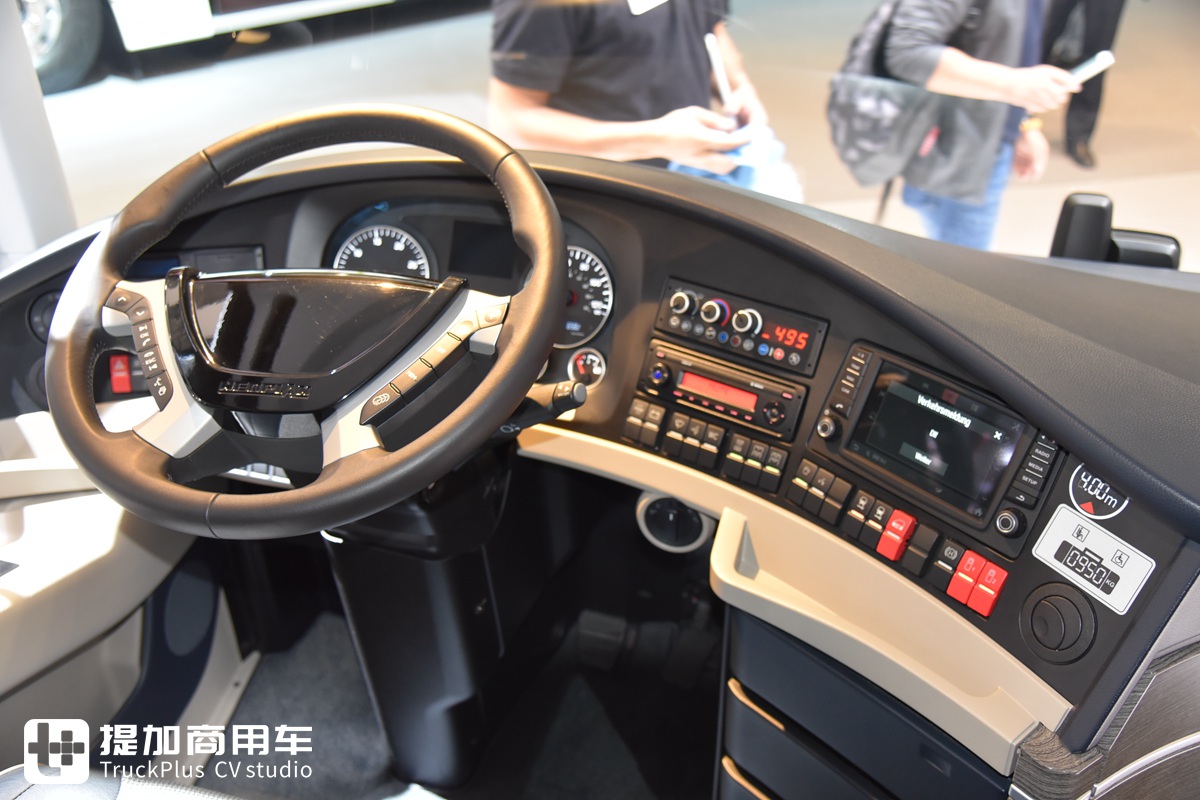 这是目前最高端豪华的双层大巴？尼奥普兰最新款Skyliner旗舰客车实拍 - 第7张