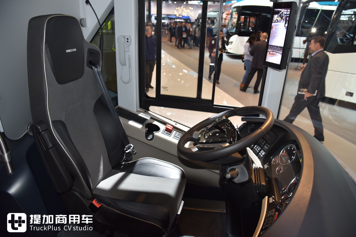 这是目前最高端豪华的双层大巴？尼奥普兰最新款Skyliner旗舰客车实拍 - 第12张