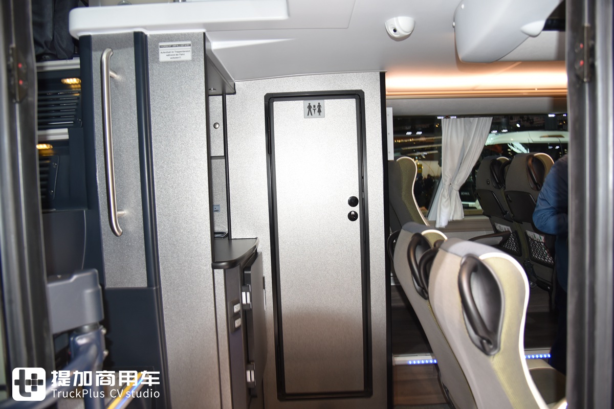 这是目前最高端豪华的双层大巴？尼奥普兰最新款Skyliner旗舰客车实拍 - 第17张