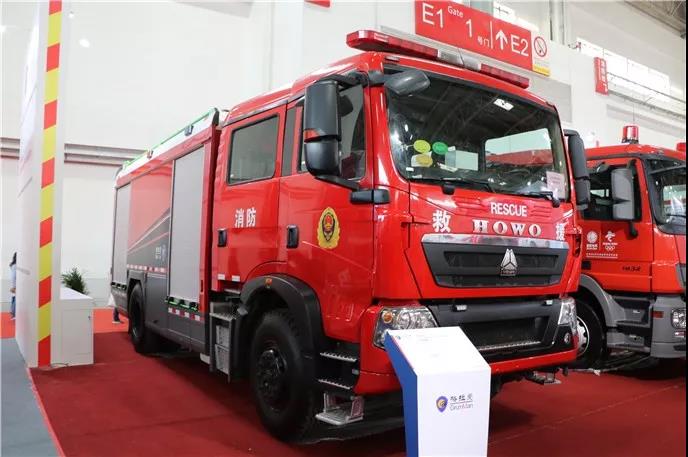 终于等到这一天丨中国重汽反超进口车 闪耀第18届消防展！ - 第7张