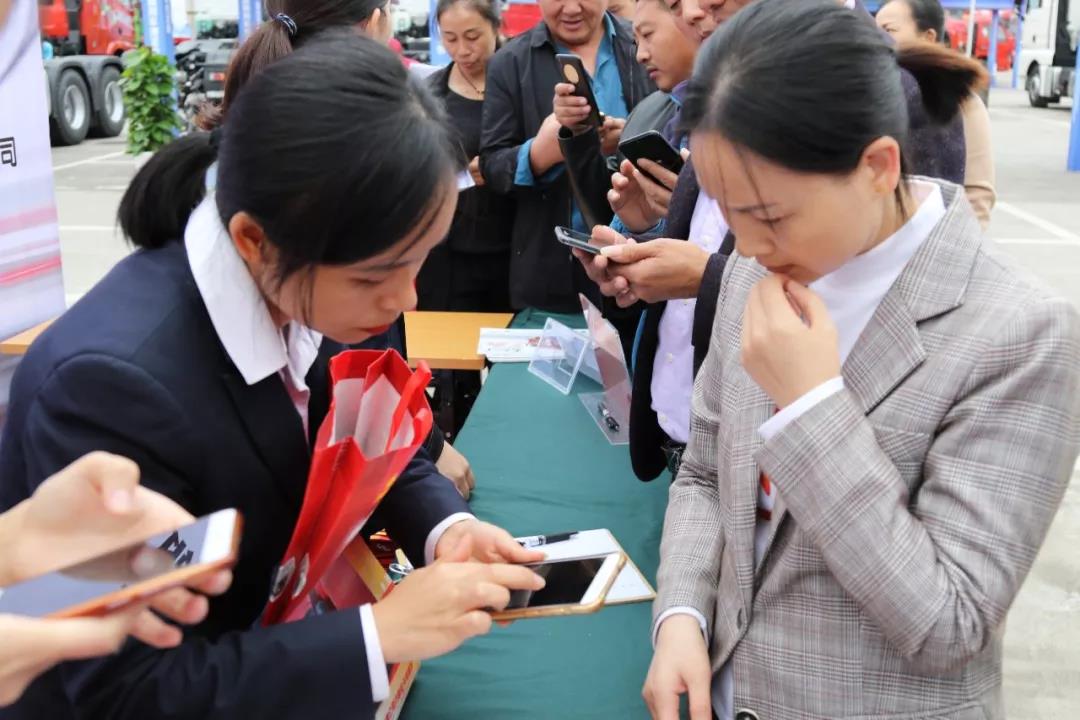 HOWO轻卡国六车型联手潍柴“芯”登陆重庆市场 - 第4张 - 提加商用车网 HOWO轻卡国六车型联手潍柴“芯”登陆重庆市场 - 第4张