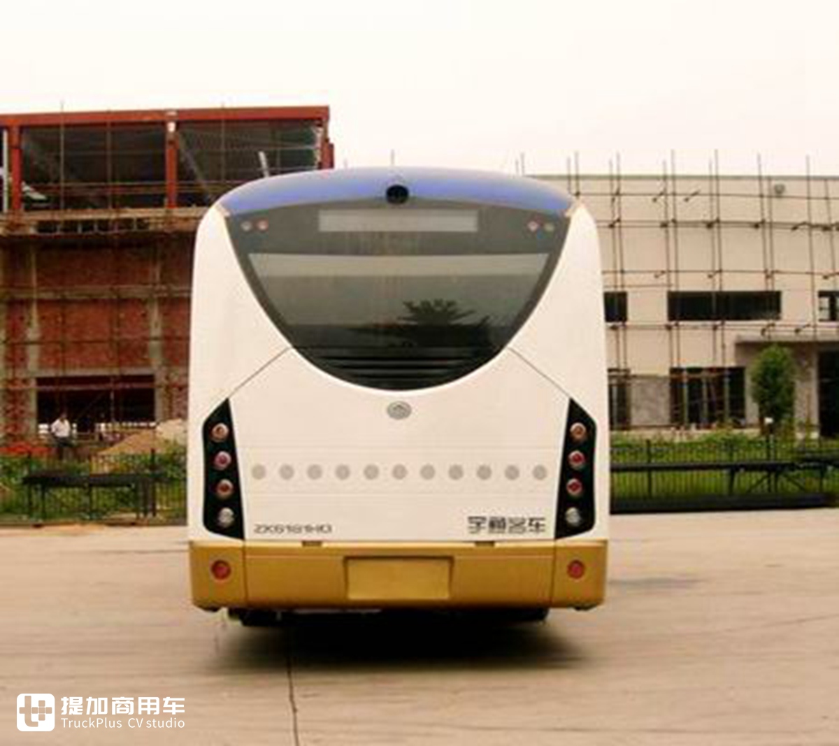 国内最长的25米宇通BRT为何没上路 ?宇通客车大型公交造型进化史(三) - 第11张 - 提加商用车网 国内最长的25米宇通BRT为何没上路 ?宇通客车大型公交造型进化史(三) - 第11张
