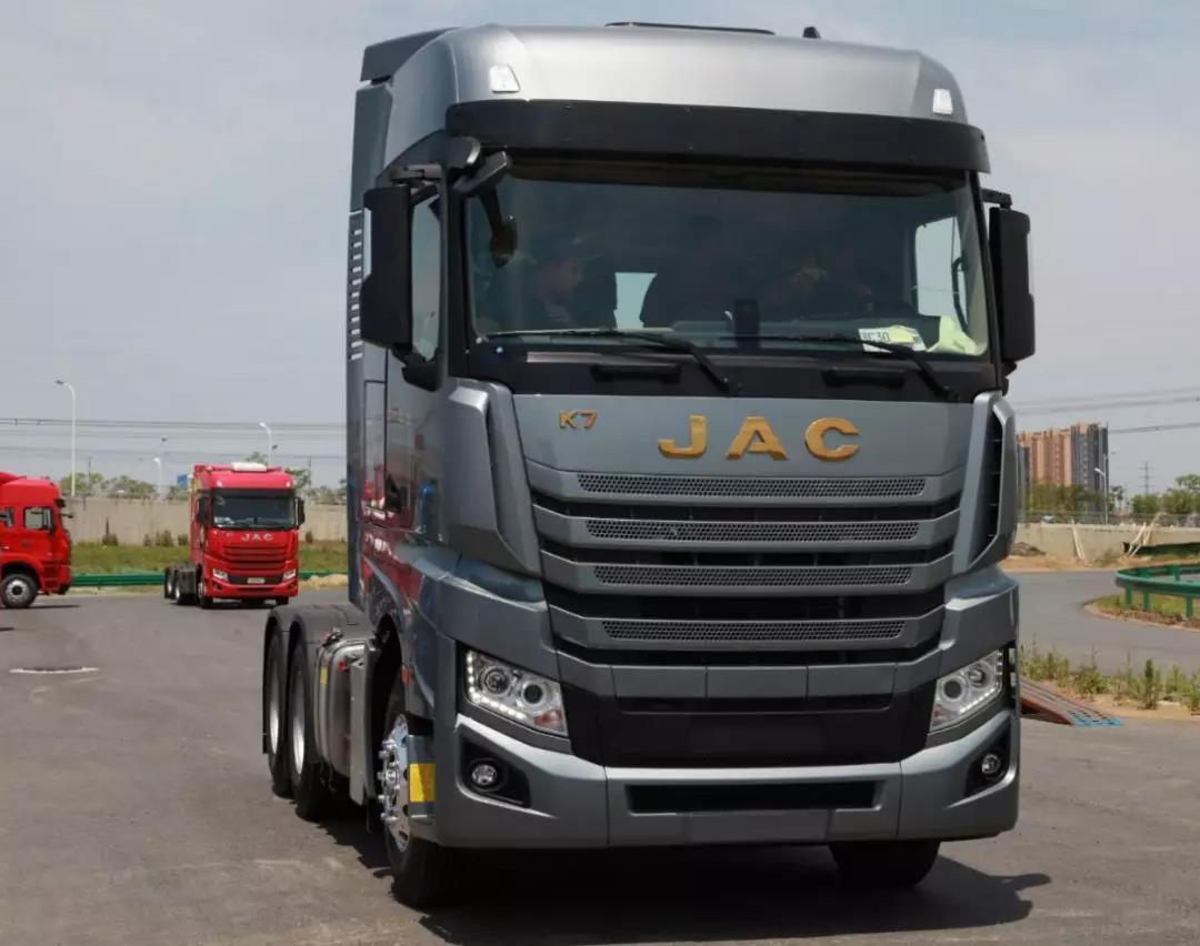 自动挡的格尔发K7预见了重卡发展趋势,你喜欢这样的卡车吗? - 第1张 - 提加商用车网 自动挡的格尔发K7预见了重卡发展趋势,你喜欢这样的卡车吗? - 第1张