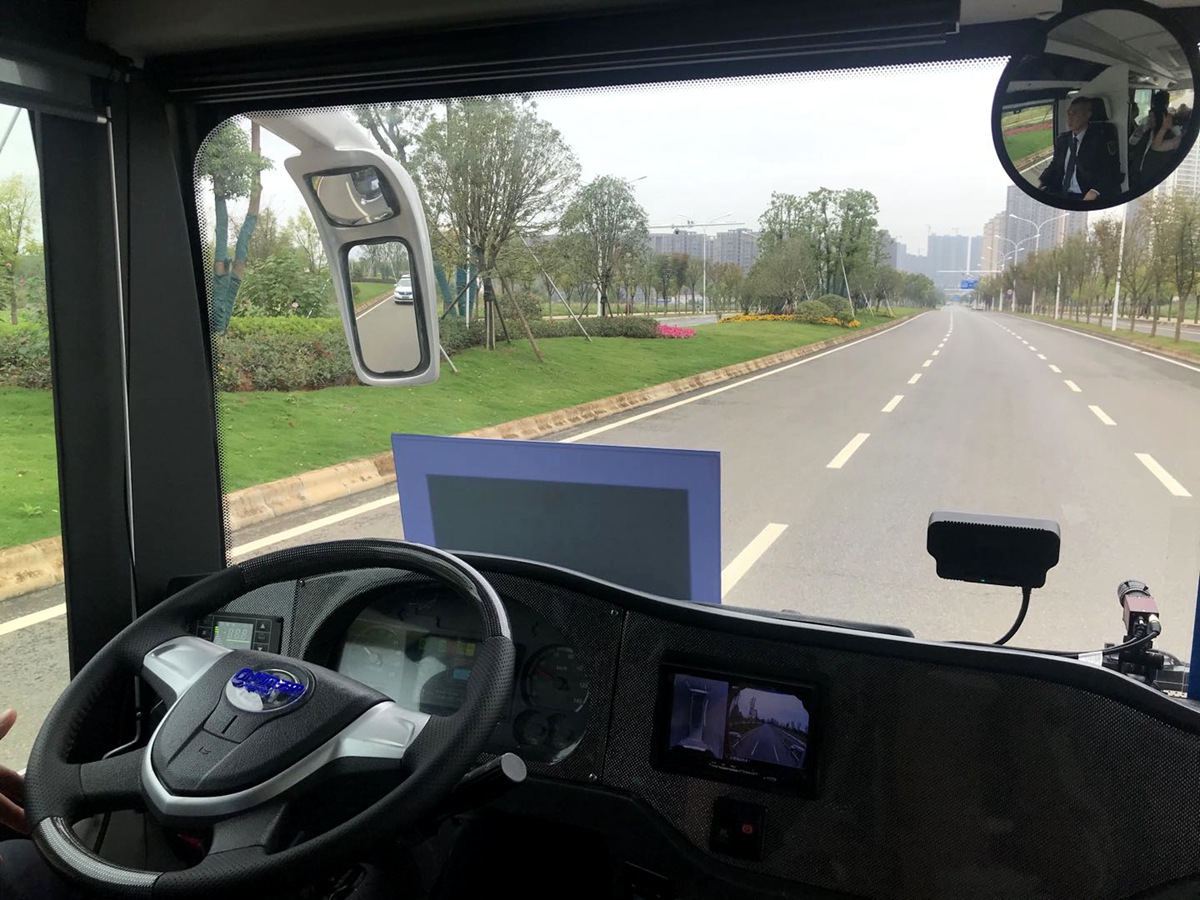 走进武汉智能网联汽车示范区,百名中外媒体为安凯智能驾驶客车打call - 第2张 - 提加商用车网 走进武汉智能网联汽车示范区,百名中外媒体为安凯智能驾驶客车打call - 第2张