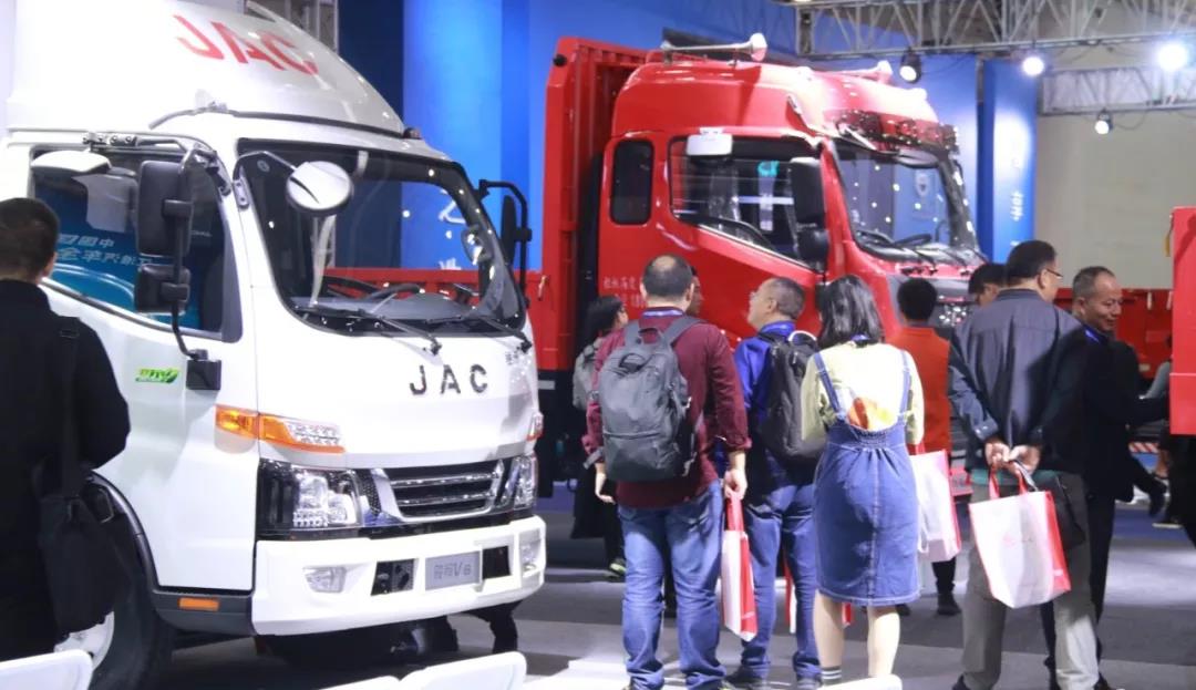 构建智能绿色物流新生态,江淮商用车全系国六阵容亮相武汉商用车展 - 第2张 - 提加商用车网 构建智能绿色物流新生态,江淮商用车全系国六阵容亮相武汉商用车展 - 第2张