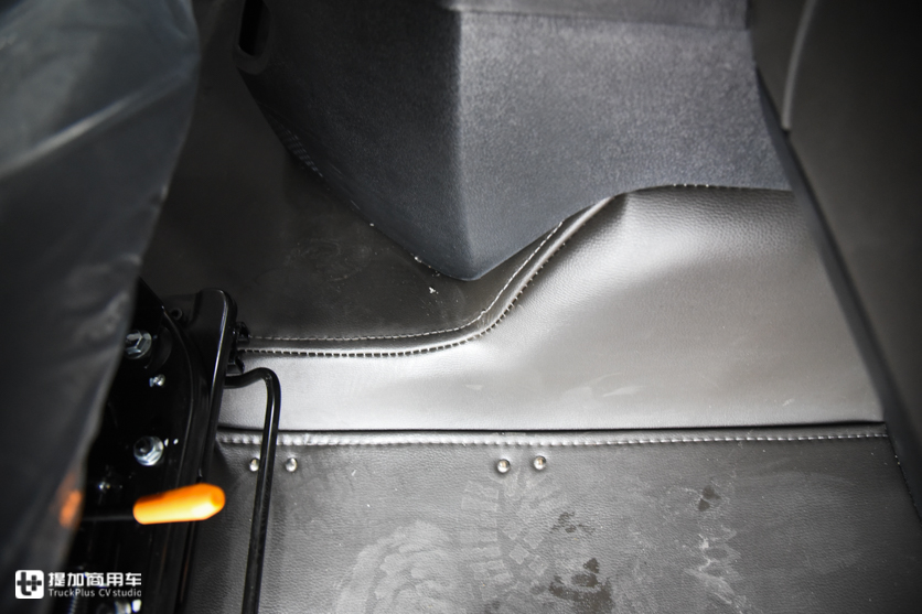 内饰、底盘升级,动力更丰富,最新款三一重卡发生翻天覆地的变化 - 第5张 - 提加商用车网 内饰、底盘升级,动力更丰富,最新款三一重卡发生翻天覆地的变化 - 第5张