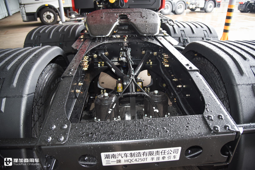 内饰、底盘升级,动力更丰富,最新款三一重卡发生翻天覆地的变化 - 第11张 - 提加商用车网 内饰、底盘升级,动力更丰富,最新款三一重卡发生翻天覆地的变化 - 第11张