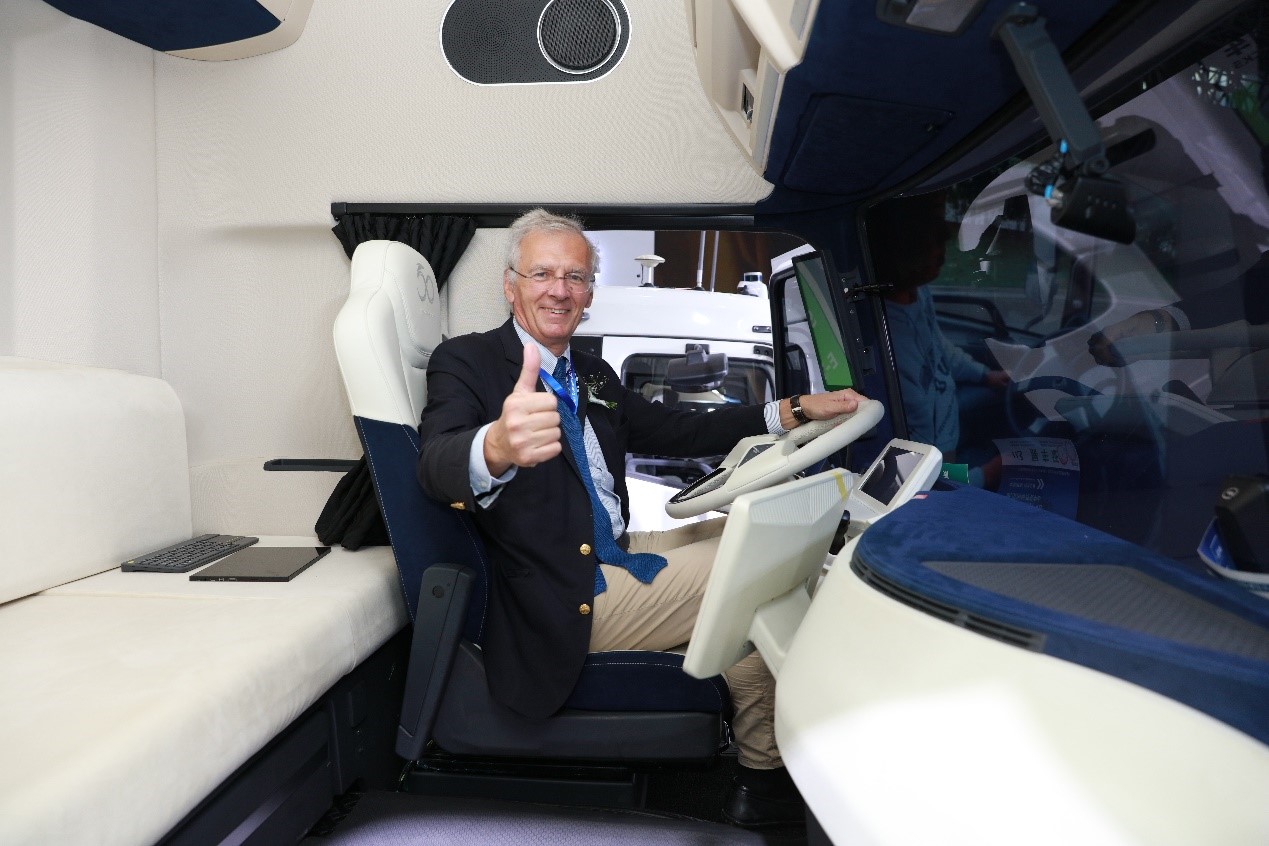 前瞻布局智能网联,东风商用车两款概念车亮相商用车展 - 第8张 - 提加商用车网 前瞻布局智能网联,东风商用车两款概念车亮相商用车展 - 第8张