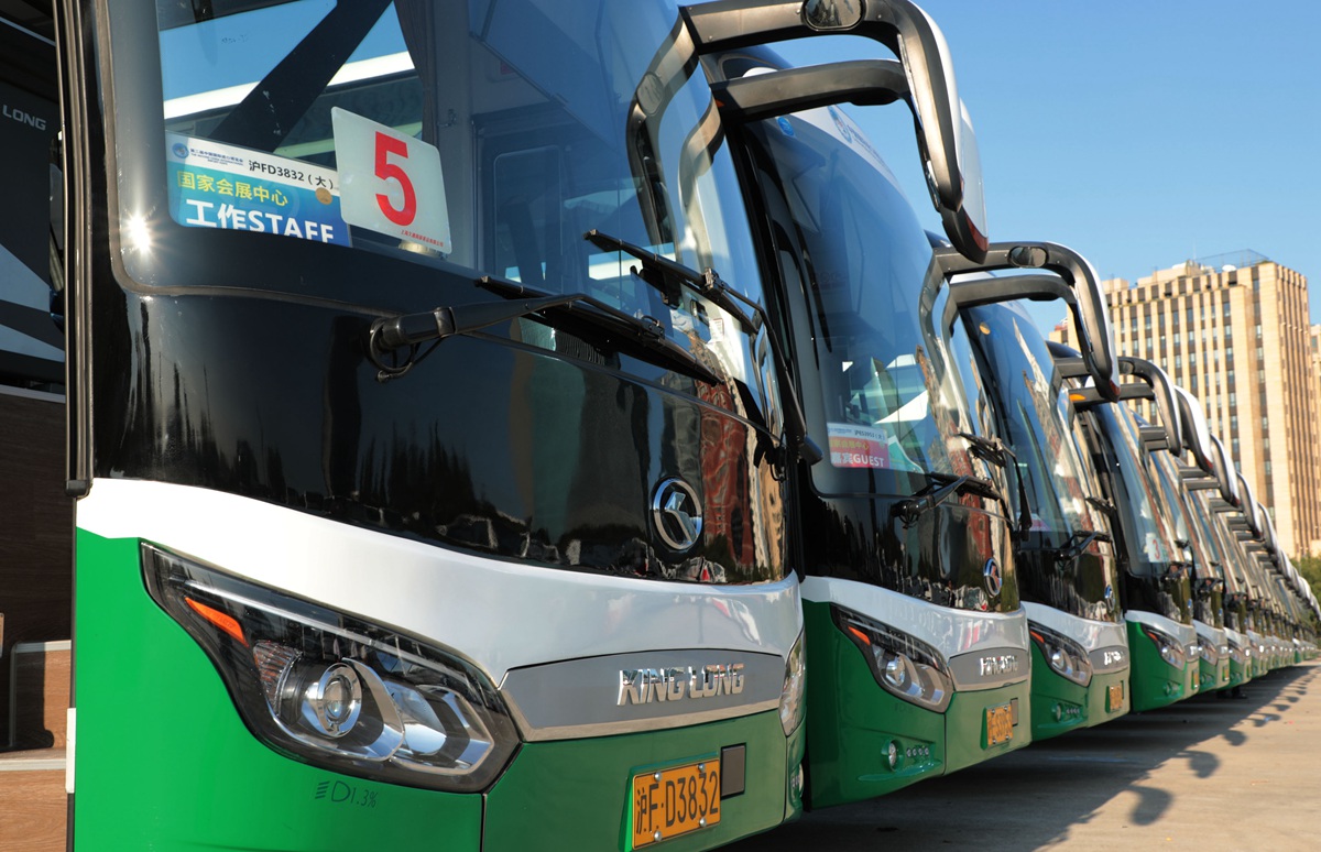 展中国制造风采 行大国之礼 ——金龙客车全面护航第二届进博会 - 第4张 - 提加商用车网 展中国制造风采 行大国之礼 ——金龙客车全面护航第二届进博会 - 第4张