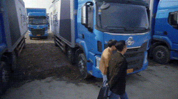 乘龙H5高顶双卧大单桥快递车，树立行业新标杆！ - 第4张