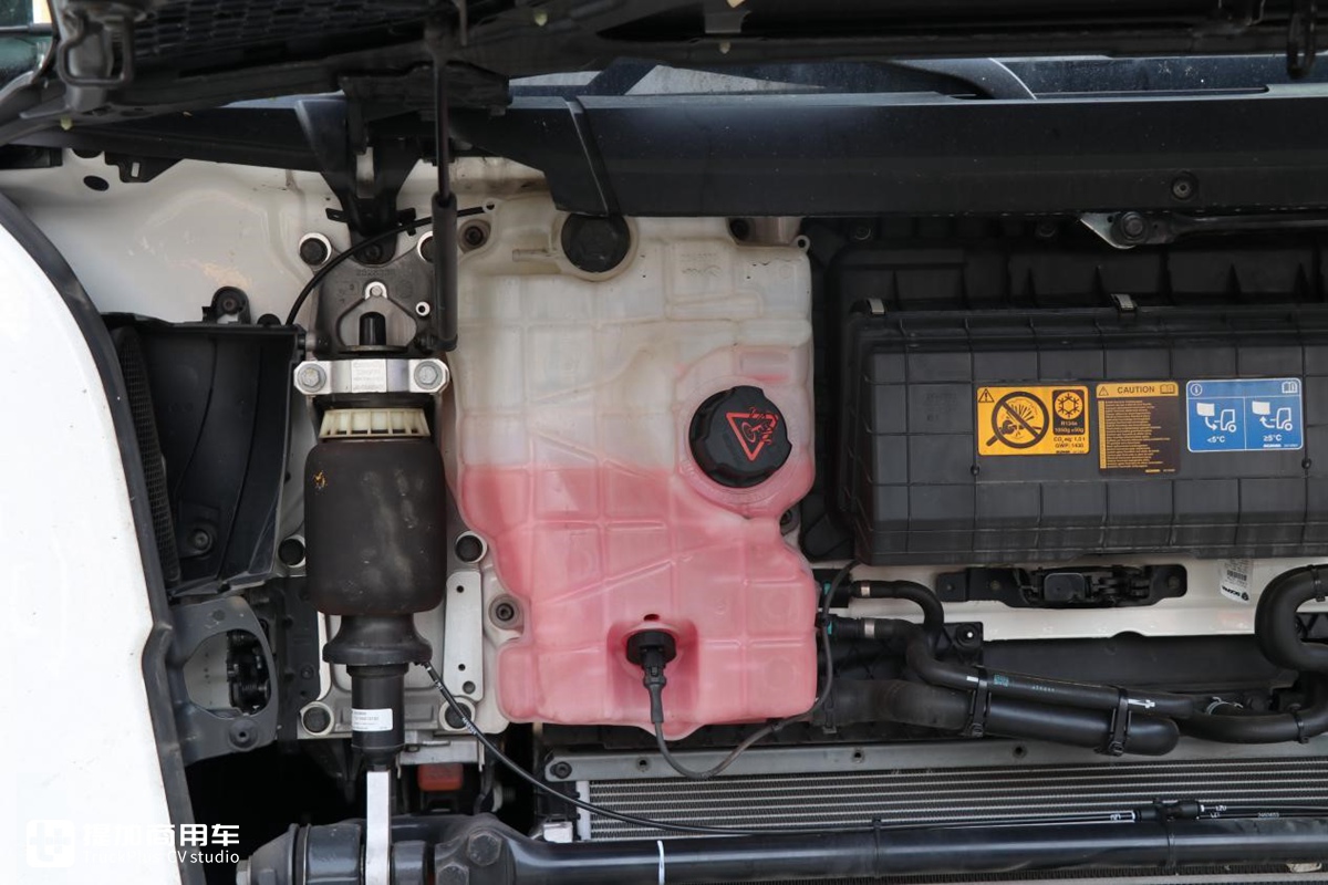 新款斯堪尼亚卡车的入门车型,据说60万出头就能买到,GN410深度评测 - 第4张 - 提加商用车网 新款斯堪尼亚卡车的入门车型,据说60万出头就能买到,GN410深度评测 - 第4张