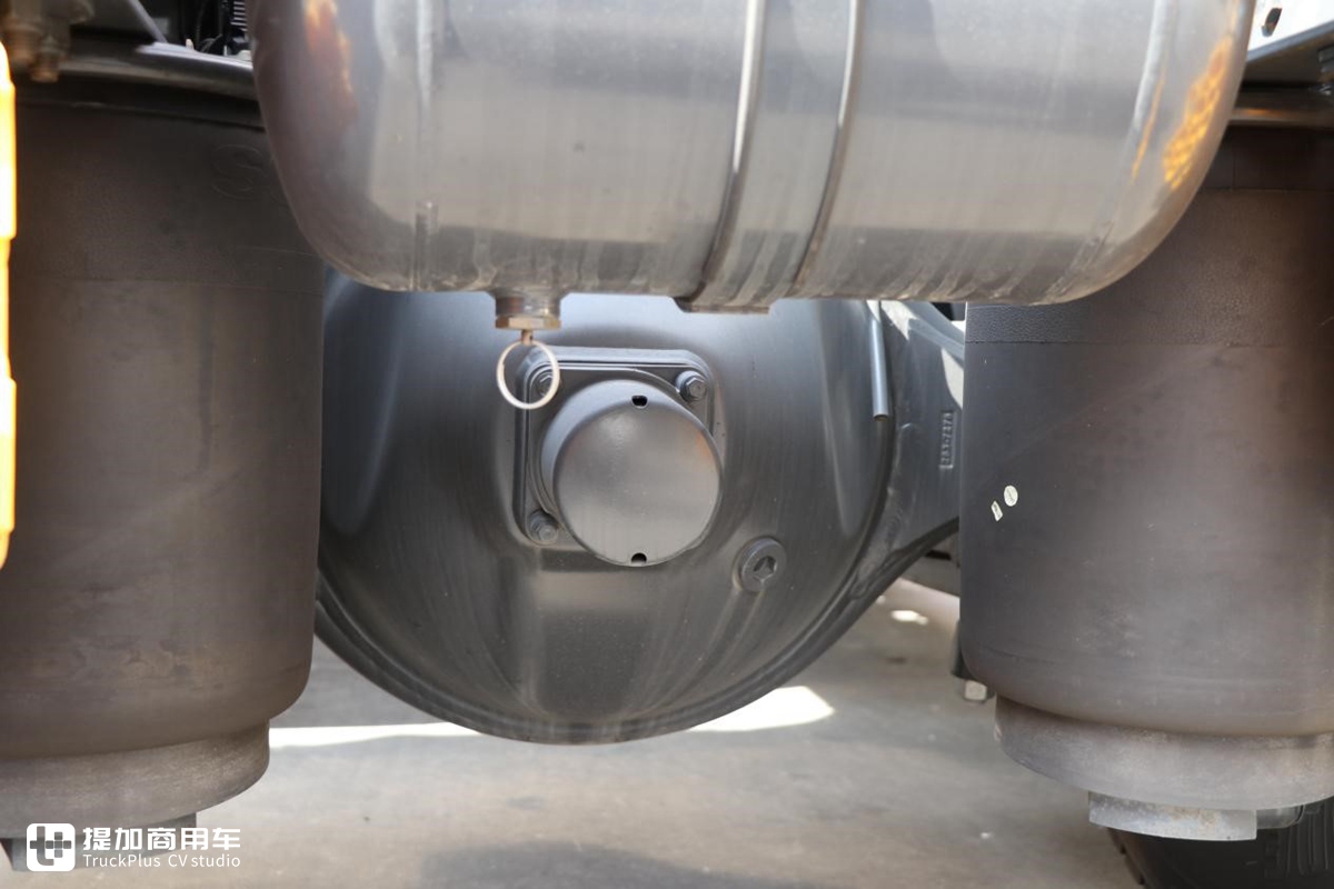 新款斯堪尼亚卡车的入门车型,据说60万出头就能买到,GN410深度评测 - 第20张 - 提加商用车网 新款斯堪尼亚卡车的入门车型,据说60万出头就能买到,GN410深度评测 - 第20张