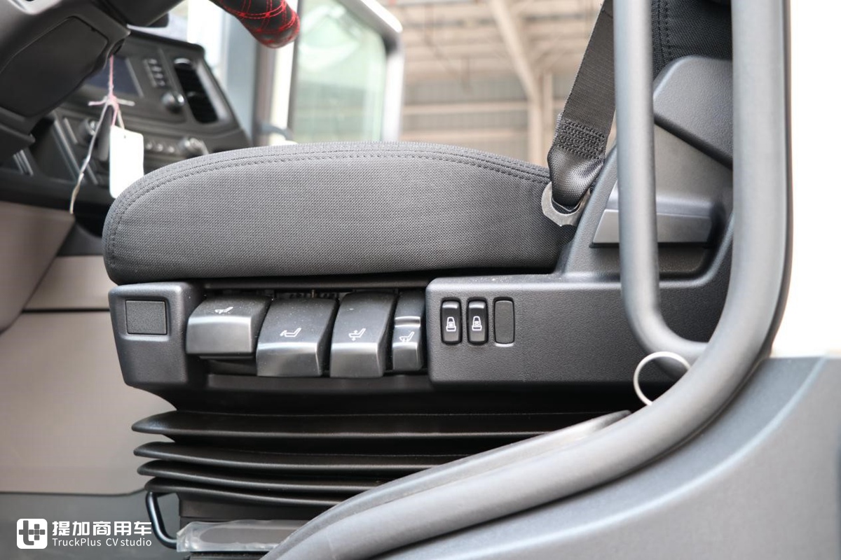 新款斯堪尼亚卡车的入门车型,据说60万出头就能买到,GN410深度评测 - 第26张 - 提加商用车网 新款斯堪尼亚卡车的入门车型,据说60万出头就能买到,GN410深度评测 - 第26张