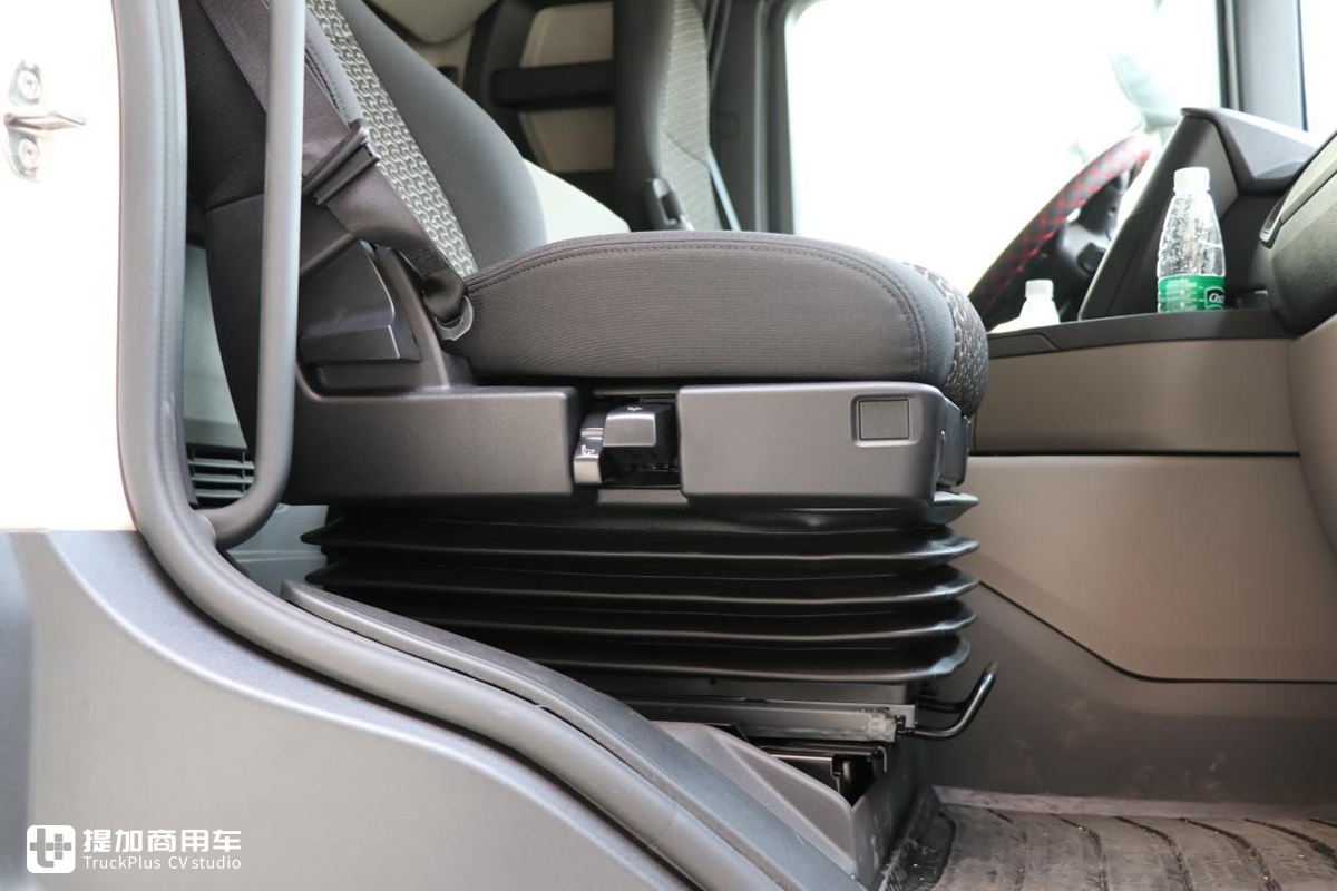 新款斯堪尼亚卡车的入门车型,据说60万出头就能买到,GN410深度评测 - 第27张 - 提加商用车网 新款斯堪尼亚卡车的入门车型,据说60万出头就能买到,GN410深度评测 - 第27张