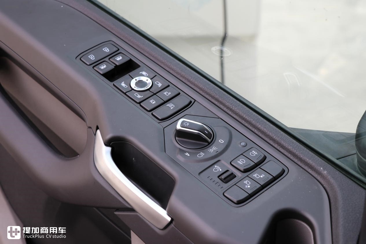 新款斯堪尼亚卡车的入门车型,据说60万出头就能买到,GN410深度评测 - 第30张 - 提加商用车网 新款斯堪尼亚卡车的入门车型,据说60万出头就能买到,GN410深度评测 - 第30张