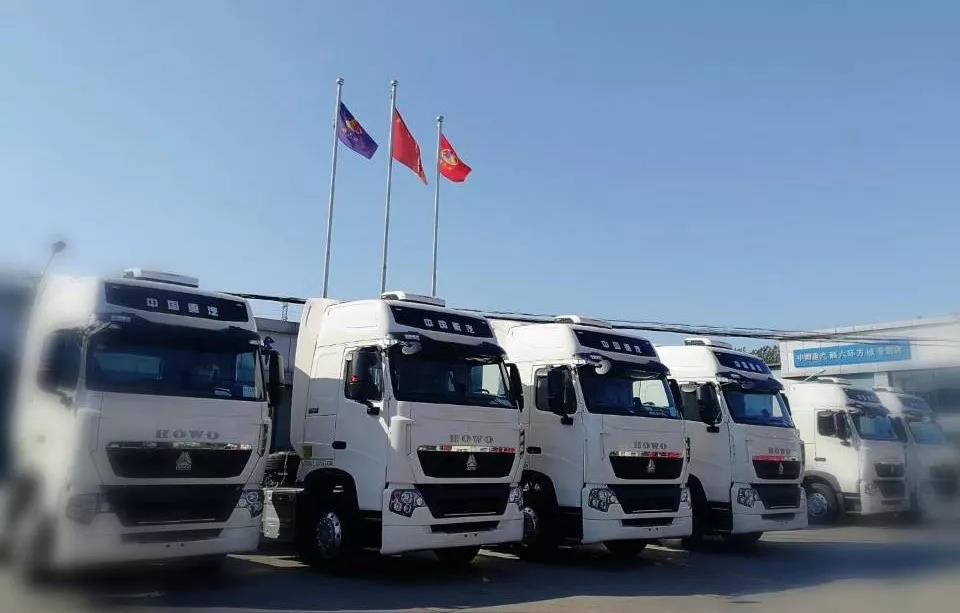 中国重汽转播车与进口车并驾齐驱,助力第二届进博会 - 第2张 - 提加商用车网 中国重汽转播车与进口车并驾齐驱,助力第二届进博会 - 第2张