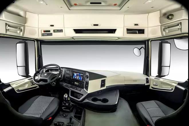 锋芒再现,十年一剑!现场签单1600台,联合卡车正式驶入国六时代 - 第8张 - 提加商用车网 锋芒再现,十年一剑!现场签单1600台,联合卡车正式驶入国六时代 - 第8张