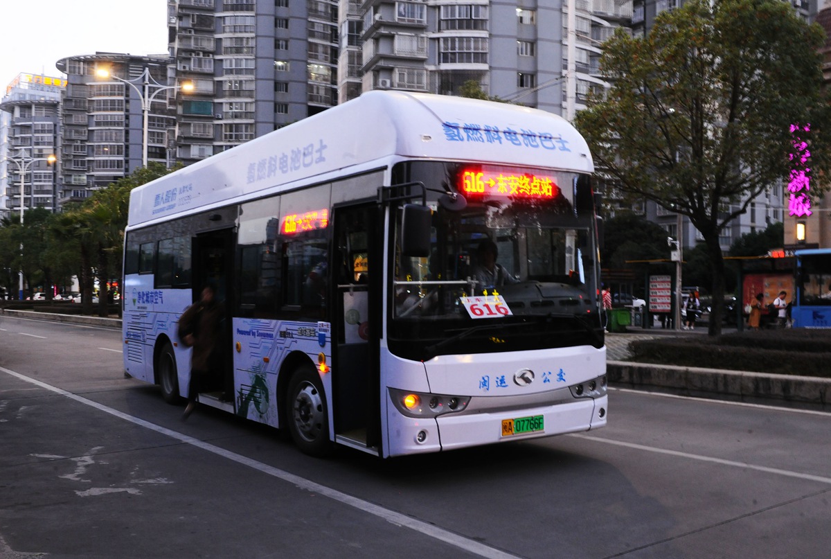 福建迎来氢能公交服务时代 ——金龙氢燃料电池公交上线运营 - 第2张