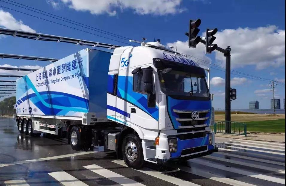 全球首个LNG+AMT的动力总成,上汽红岩5G智能重卡震撼发布 - 第3张 - 提加商用车网 全球首个LNG+AMT的动力总成,上汽红岩5G智能重卡震撼发布 - 第3张