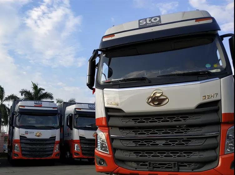 京东、顺丰、邮政都在用，这个双十一乘龙快递车你见到几辆？ - 第10张