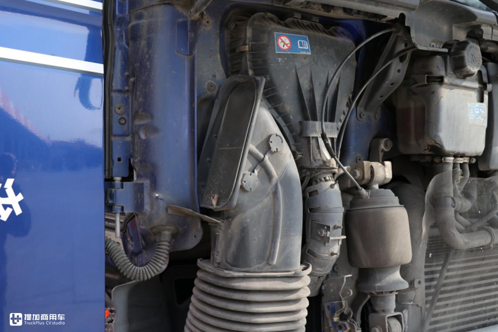 这款卡车连安全气囊都配上了,少见的斯堪尼亚主动安全版实拍解析 - 第4张 - 提加商用车网 这款卡车连安全气囊都配上了,少见的斯堪尼亚主动安全版实拍解析 - 第4张