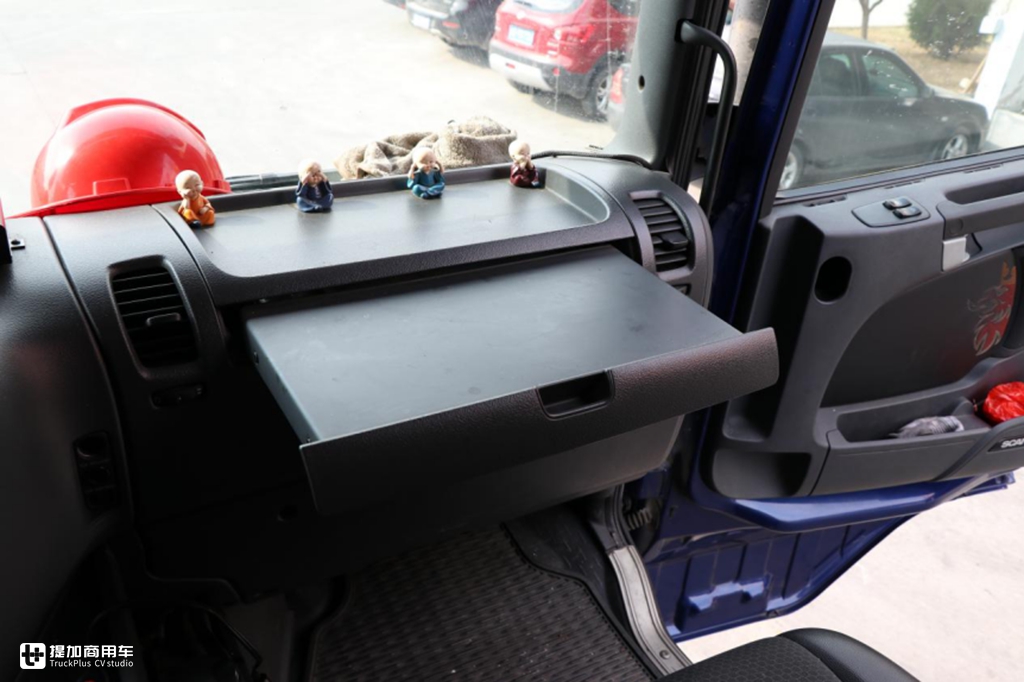 这款卡车连安全气囊都配上了,少见的斯堪尼亚主动安全版实拍解析 - 第14张 - 提加商用车网 这款卡车连安全气囊都配上了,少见的斯堪尼亚主动安全版实拍解析 - 第14张