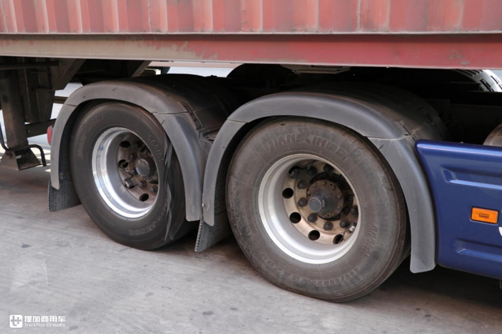 这款卡车连安全气囊都配上了,少见的斯堪尼亚主动安全版实拍解析 - 第19张 - 提加商用车网 这款卡车连安全气囊都配上了,少见的斯堪尼亚主动安全版实拍解析 - 第19张