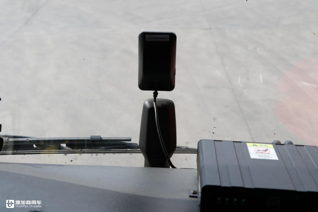 这款卡车连安全气囊都配上了,少见的斯堪尼亚主动安全版实拍解析 - 第22张 - 提加商用车网 这款卡车连安全气囊都配上了,少见的斯堪尼亚主动安全版实拍解析 - 第22张