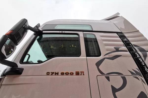 600马力、L2+级智能，见识不一样的汕德卡 - 第4张