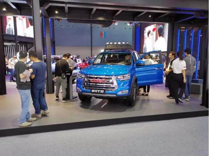 引领国产高端皮卡,国六版帅铃T8亮相广州 - 第2张 - 提加商用车网 引领国产高端皮卡,国六版帅铃T8亮相广州 - 第2张