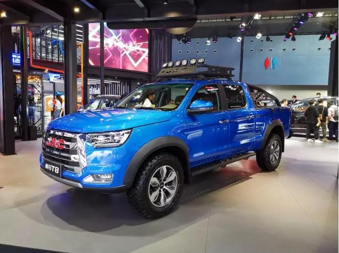 引领国产高端皮卡,国六版帅铃T8亮相广州 - 第4张 - 提加商用车网 引领国产高端皮卡,国六版帅铃T8亮相广州 - 第4张