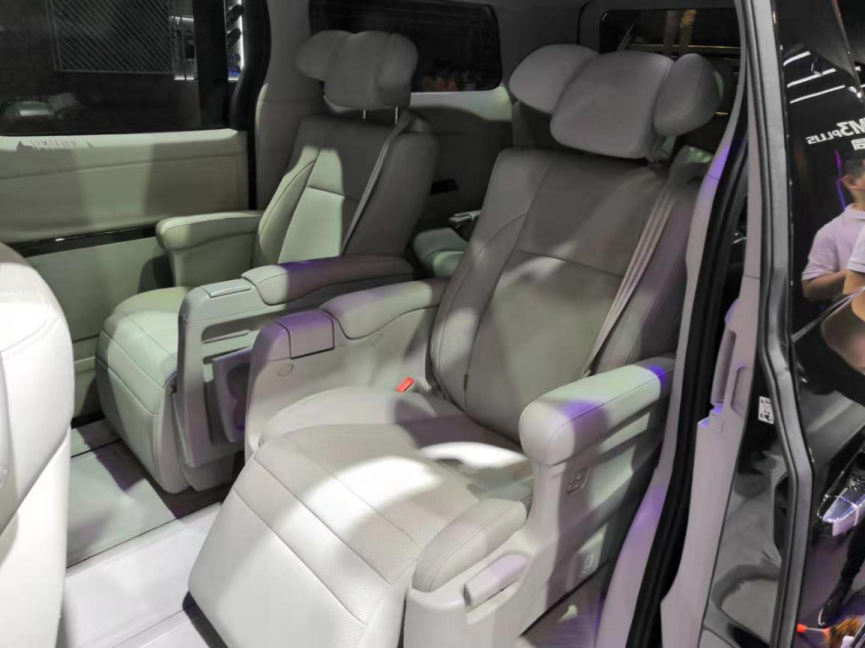 精调发展方向，精耕细分市场 瑞风MPV 2款新车型亮相广州车展 - 第9张