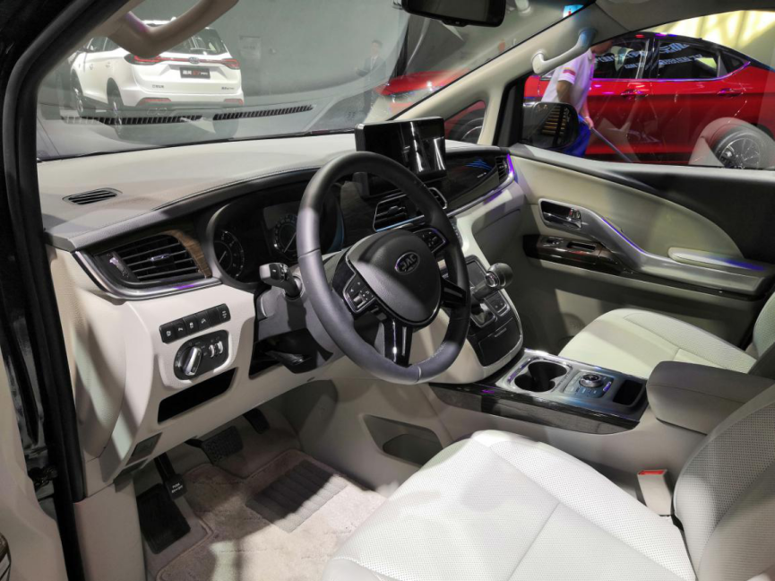 精调发展方向，精耕细分市场 瑞风MPV 2款新车型亮相广州车展 - 第8张