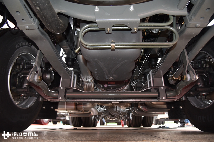 2020款豪沃T7H亮相，配了重汽自动挡变速箱，自重也降到了7.9吨！ - 第9张