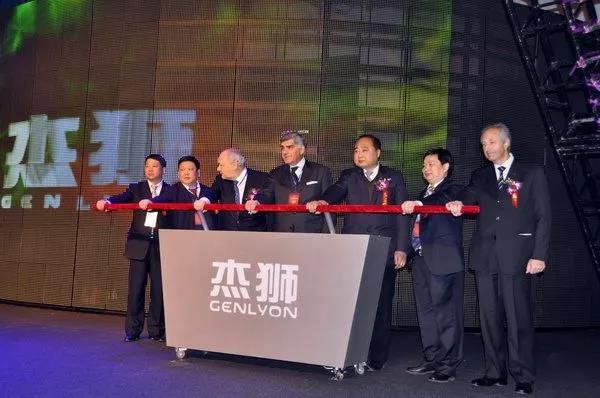 从中国第一辆民用重卡到L4级智能驾驶，带您认识上汽红岩背后的人 - 第5张