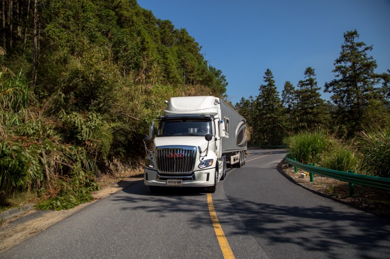 创新引领未来，江淮格尔发V7荣获“2019年度第一长头重卡” - 第4张