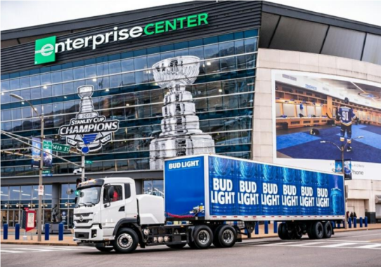 让天更蓝,让“国粉儿”有面儿,有一种筑梦叫“BYD” - 第2张 - 提加商用车网 让天更蓝,让“国粉儿”有面儿,有一种筑梦叫“BYD” - 第2张