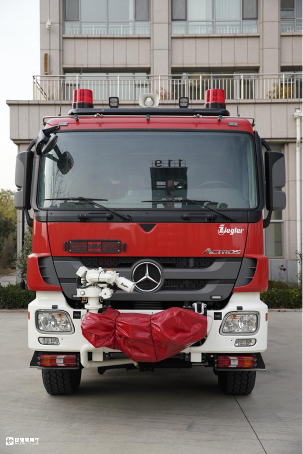 独家 能走回头路 少见的双向驾驶卡车 齐格勒双头隧道消防车实拍 提加商用车网