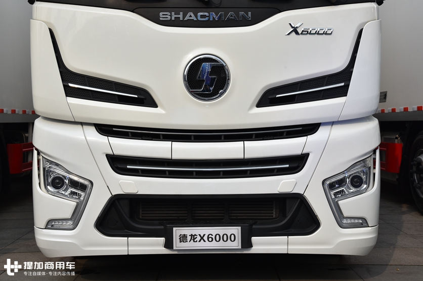 德龙X6000中置轴载货车亮相,电子手刹加入,刷新载货车最高配置 - 第3张 - 提加商用车网 德龙X6000中置轴载货车亮相,电子手刹加入,刷新载货车最高配置 - 第3张