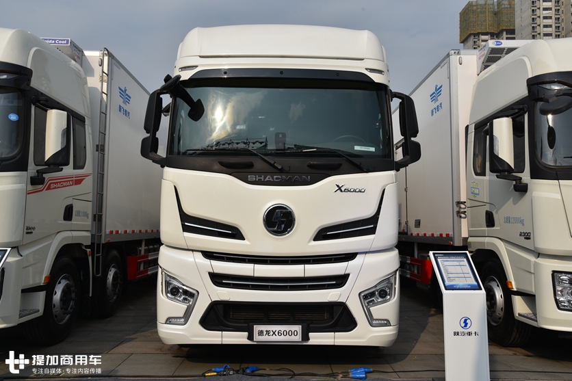 德龙X6000中置轴载货车亮相,电子手刹加入,刷新载货车最高配置 - 第7张 - 提加商用车网 德龙X6000中置轴载货车亮相,电子手刹加入,刷新载货车最高配置 - 第7张