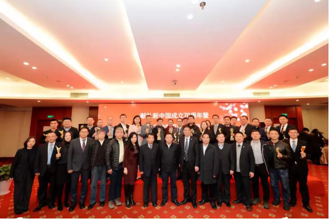 “2020中国商用车年度车型评选”揭晓!汉马H9旗舰版荣获双冠王! - 第9张 - 提加商用车网 “2020中国商用车年度车型评选”揭晓!汉马H9旗舰版荣获双冠王! - 第9张