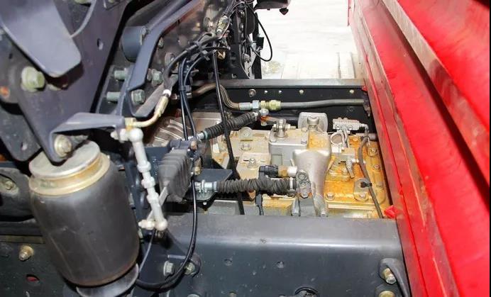 新一代17.5米代替者,这样的乘龙H7中置轴平板车你见过吗? - 第4张 - 提加商用车网 新一代17.5米代替者,这样的乘龙H7中置轴平板车你见过吗? - 第4张