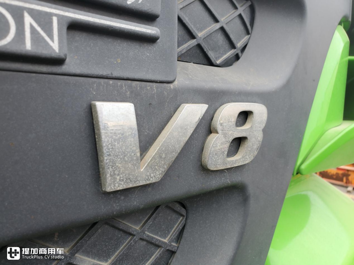 退役的日版奔驰卡车实拍,V8动力+气囊悬架,在当年可是不容小觑 - 第8张 - 提加商用车网 退役的日版奔驰卡车实拍,V8动力+气囊悬架,在当年可是不容小觑 - 第8张