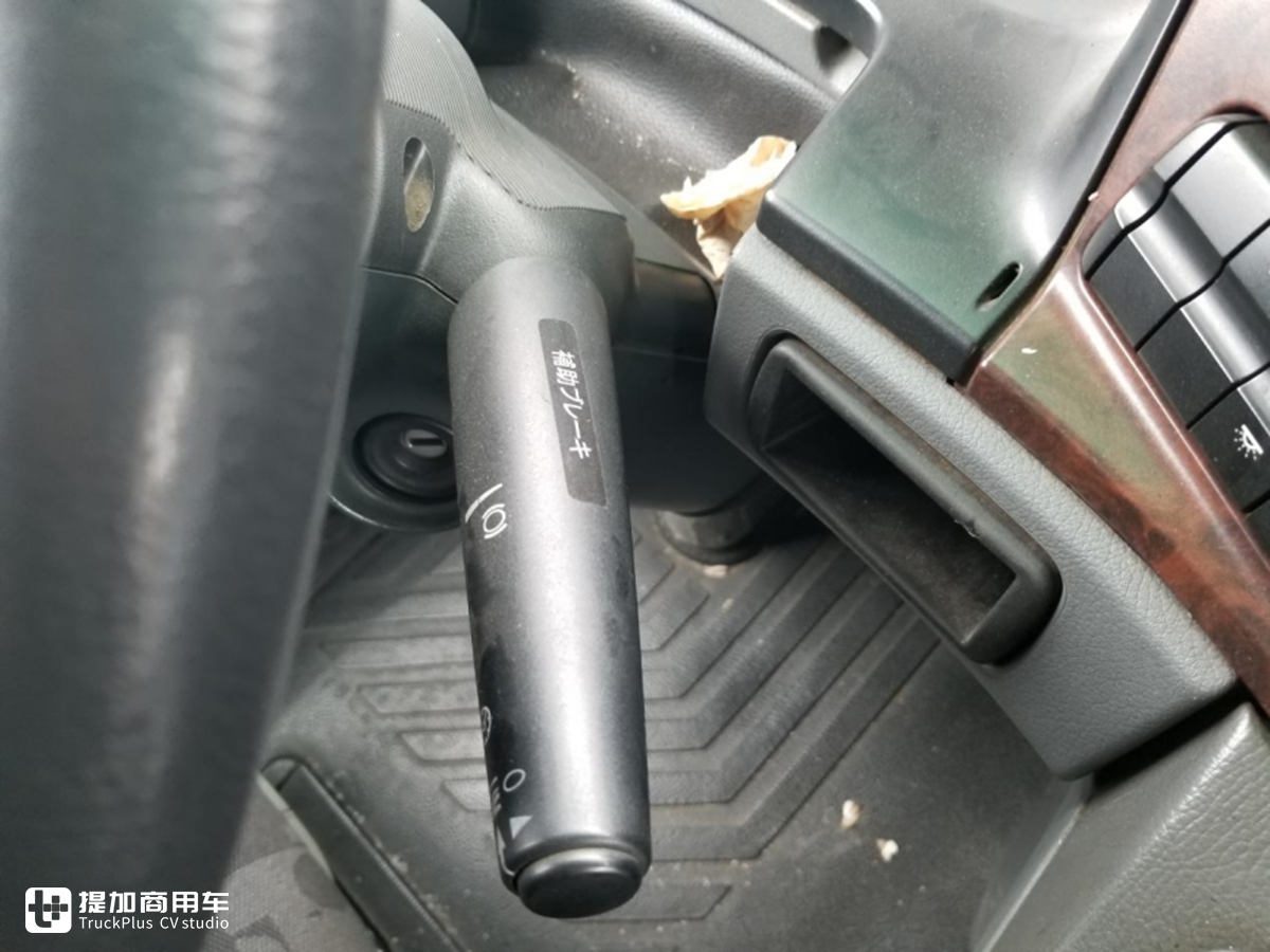 退役的日版奔驰卡车实拍,V8动力+气囊悬架,在当年可是不容小觑 - 第15张 - 提加商用车网 退役的日版奔驰卡车实拍,V8动力+气囊悬架,在当年可是不容小觑 - 第15张