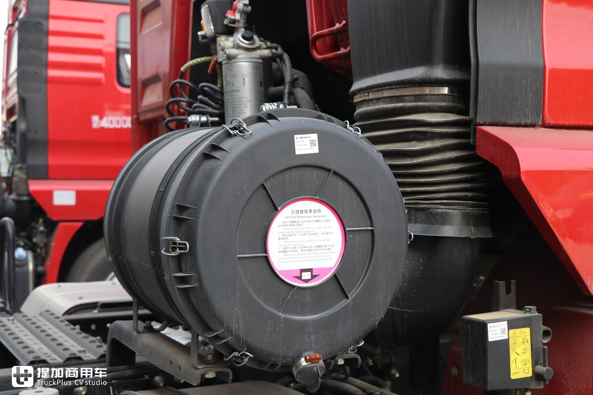 陕汽轩德重卡怎么样?实拍轩德X3牵引车带您好好看看 - 第7张 - 提加商用车网 陕汽轩德重卡怎么样?实拍轩德X3牵引车带您好好看看 - 第7张