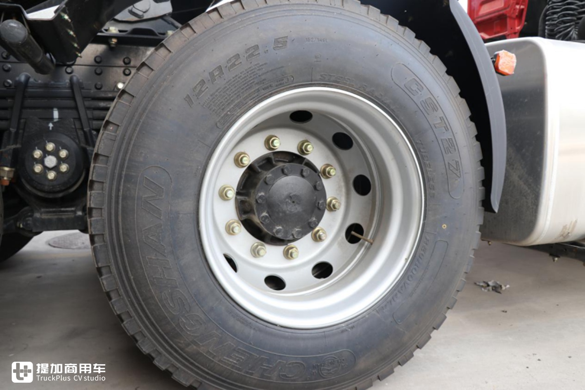 陕汽轩德重卡怎么样?实拍轩德X3牵引车带您好好看看 - 第14张 - 提加商用车网 陕汽轩德重卡怎么样?实拍轩德X3牵引车带您好好看看 - 第14张