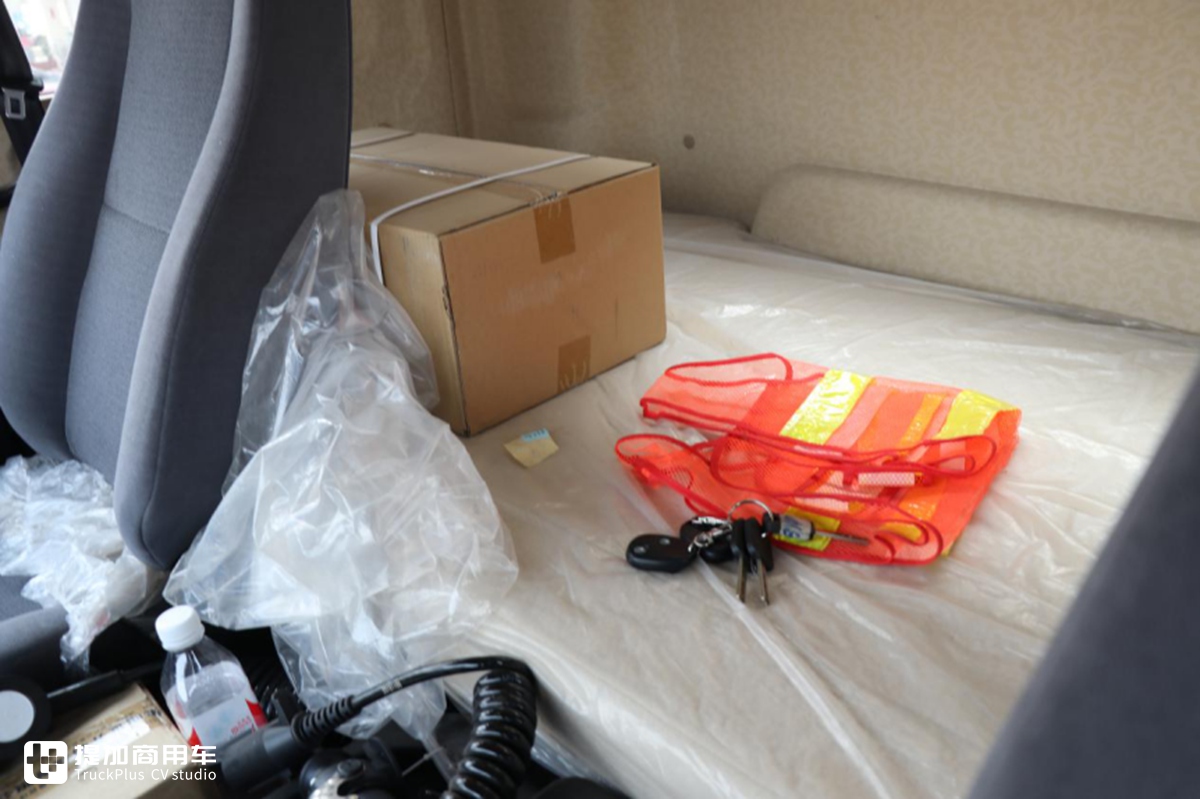 陕汽轩德重卡怎么样?实拍轩德X3牵引车带您好好看看 - 第24张 - 提加商用车网 陕汽轩德重卡怎么样?实拍轩德X3牵引车带您好好看看 - 第24张